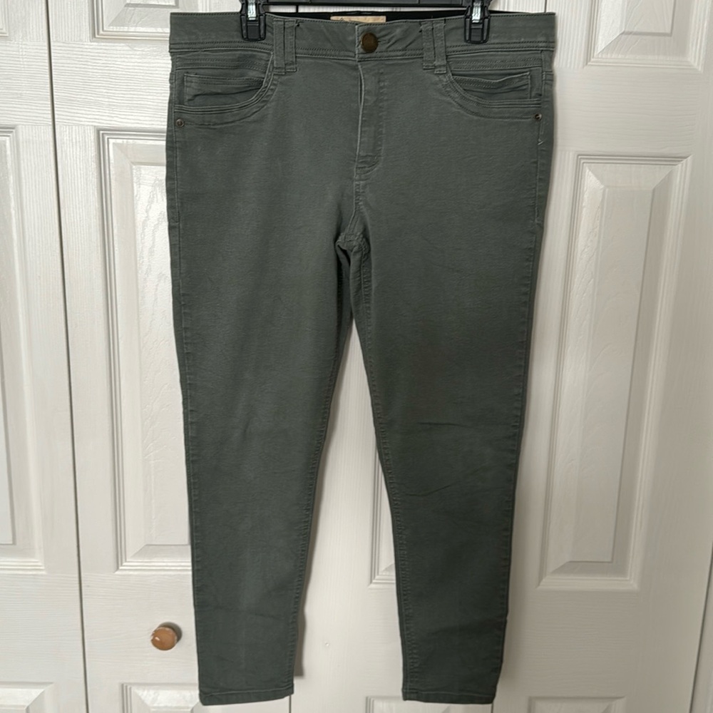 Democracy olive khaki jeans size 14